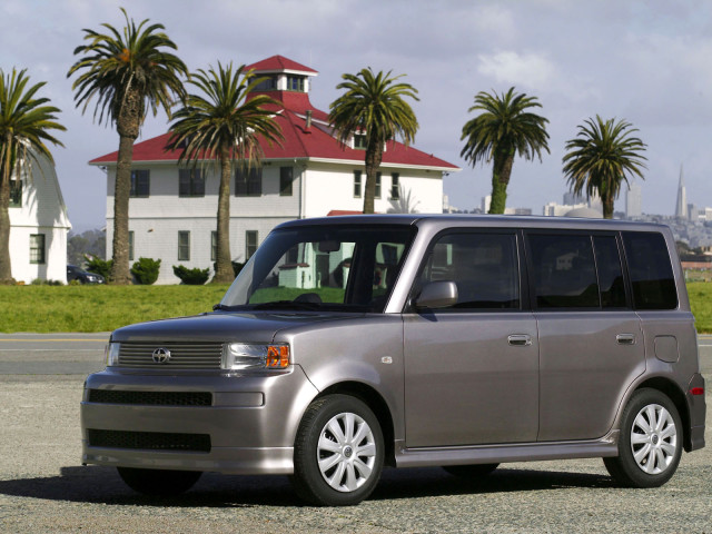 Scion xB фото