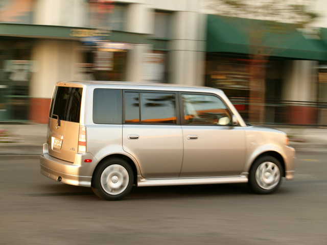 Scion xB фото