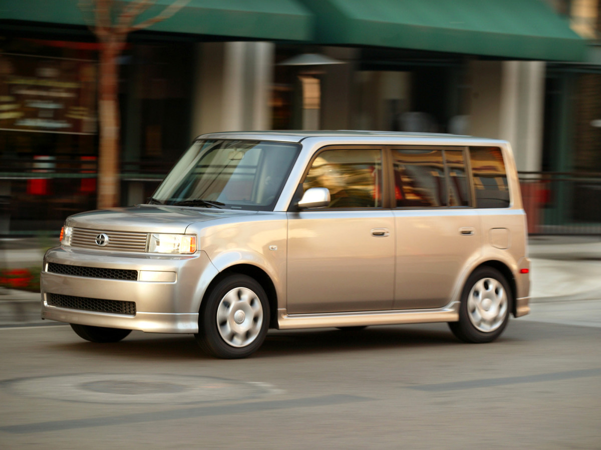 Scion xB фото 8185