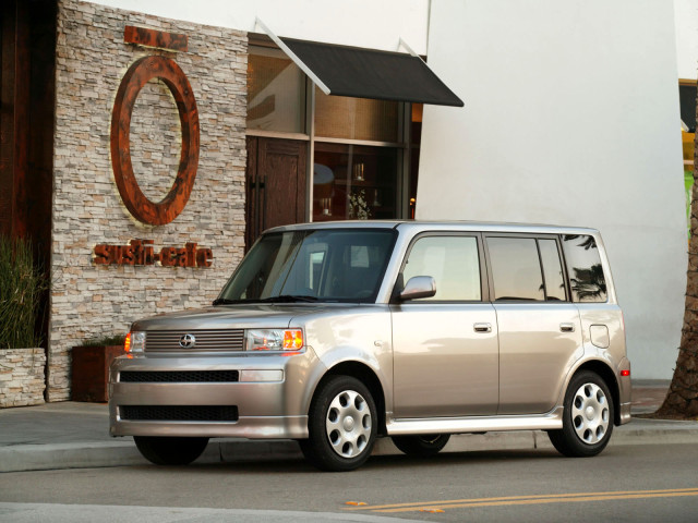 Scion xB фото