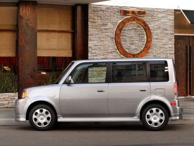 Scion xB фото