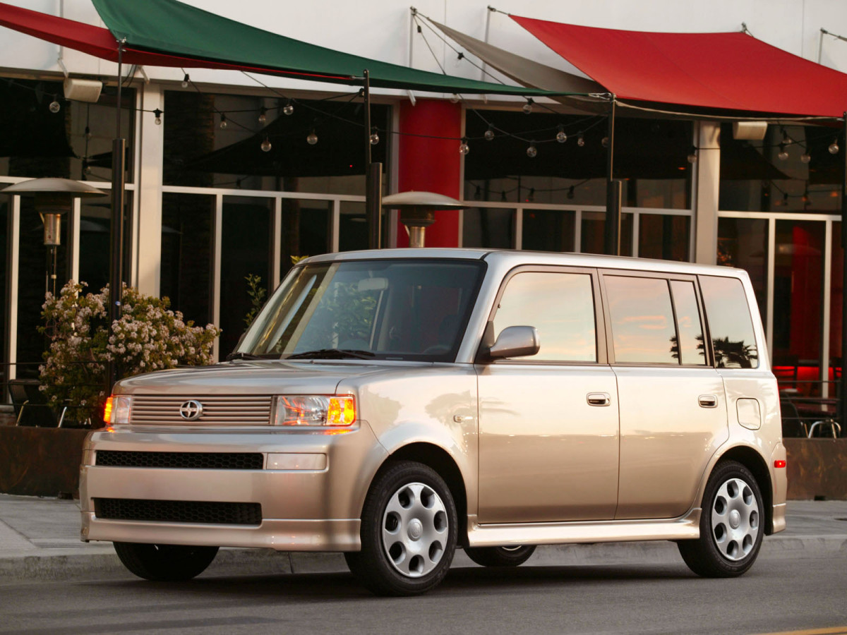 Scion xB фото 8189