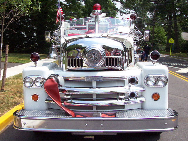 Seagrave Fire Truck фото