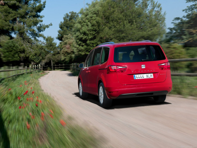 Seat Alhambra фото