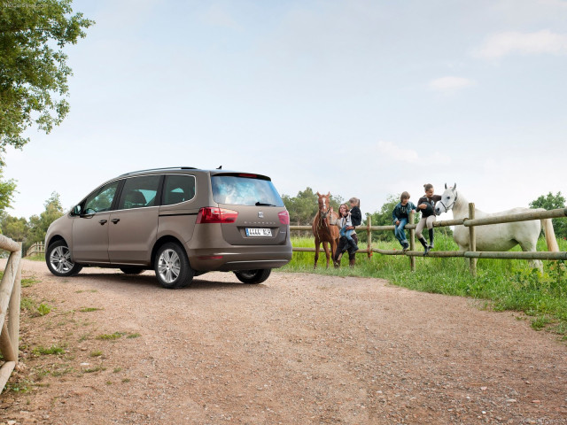 Seat Alhambra фото