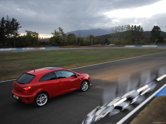 Seat Ibiza Cupra фото