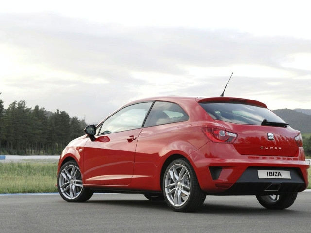 Seat Ibiza фото