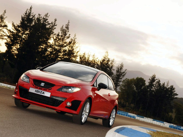 Seat Ibiza фото