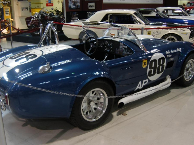 Shelby Super Cars Cobra 427 фото