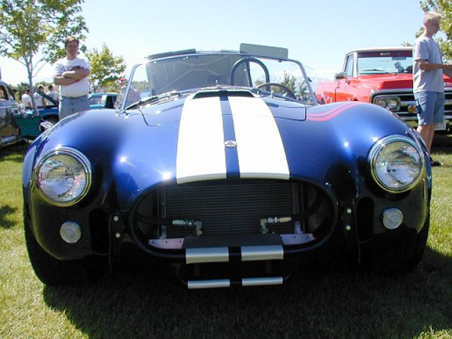 Shelby Super Cars Cobra 427 фото