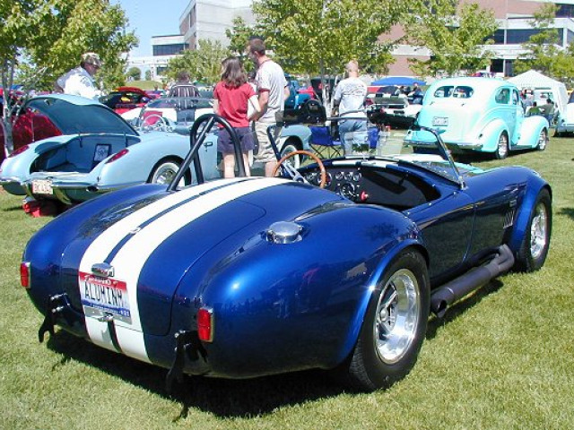 Shelby Super Cars Cobra 427 фото