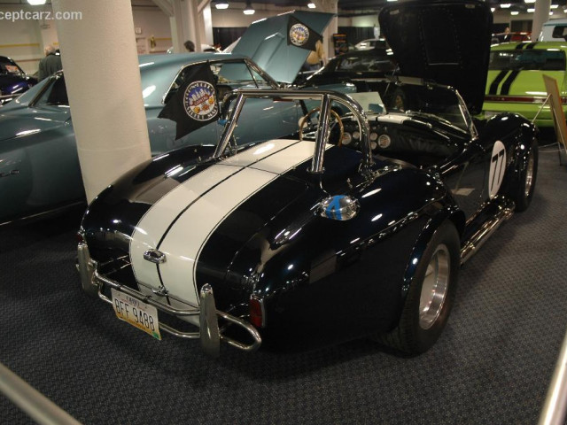 Shelby Super Cars Cobra 427 фото