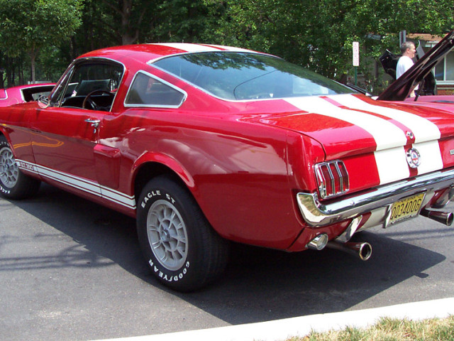 Shelby Super Cars Mustang GT350 фото