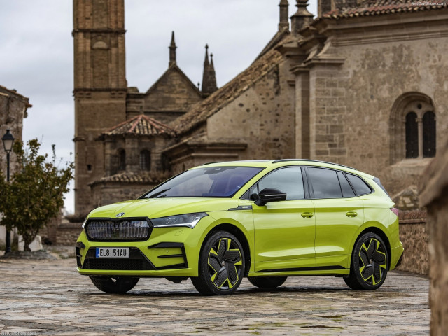 Skoda Enyaq фото