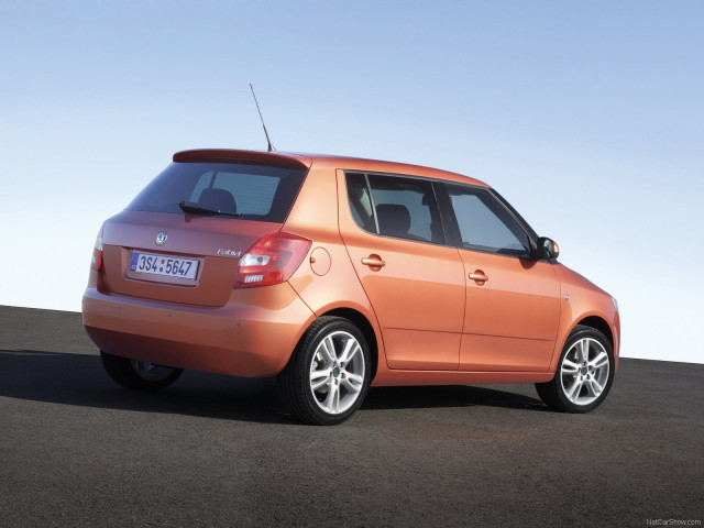 Skoda Fabia Hatchback фото