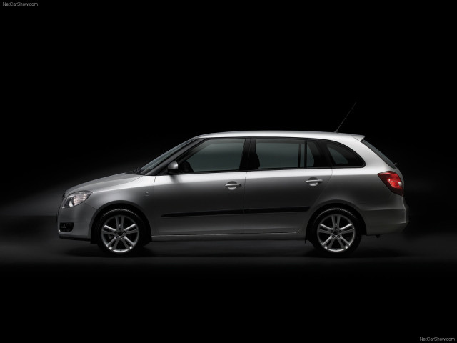 Skoda Fabia Hatchback фото