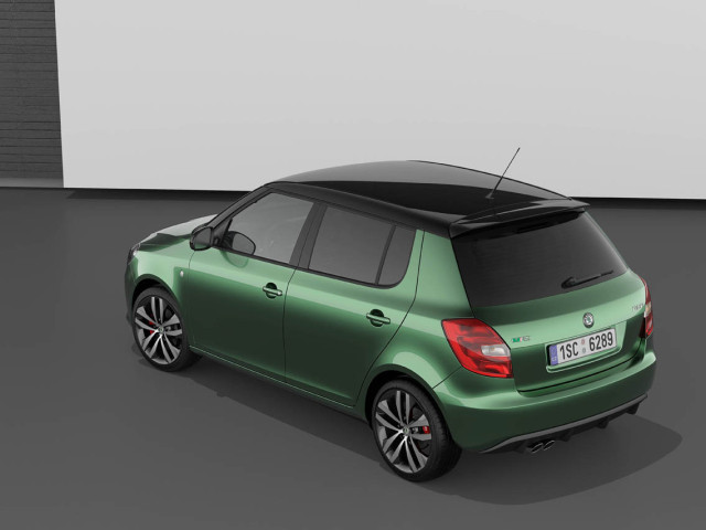 Skoda Fabia RS фото