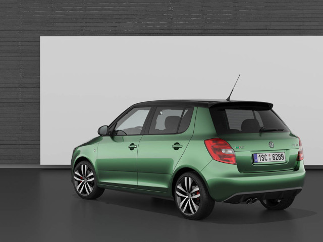 Skoda Fabia RS фото