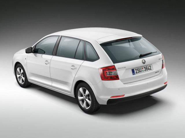 Skoda Rapid фото