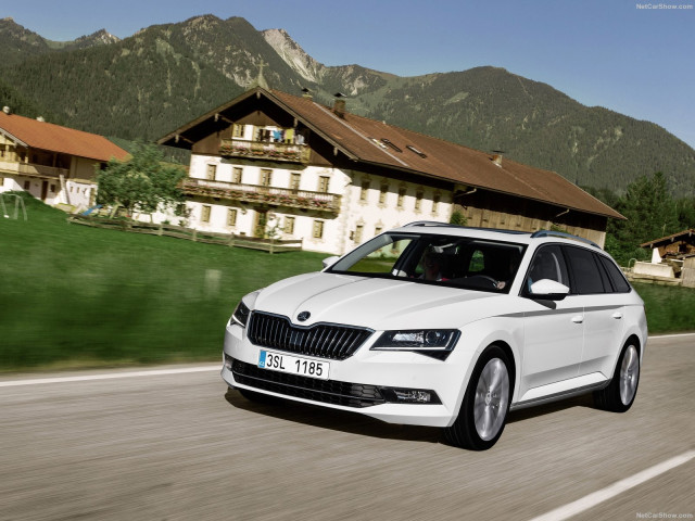 Skoda Superb Combi фото