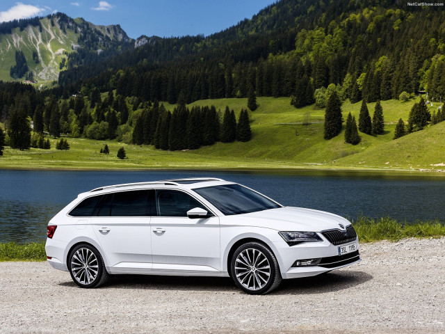 Skoda Superb Combi фото