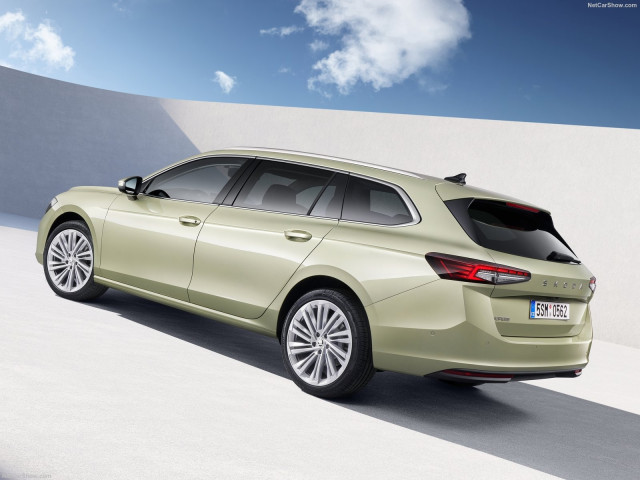 Skoda Superb Combi фото