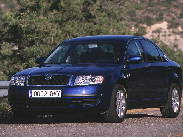 Skoda Superb фото
