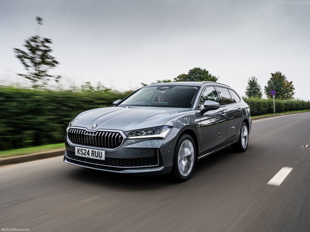 Skoda Superb фото