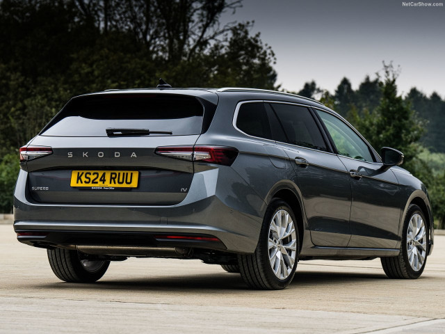 Skoda Superb фото