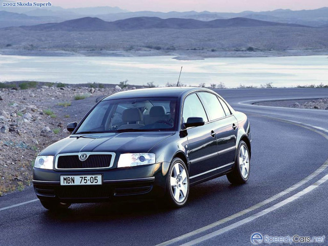 Skoda Superb фото