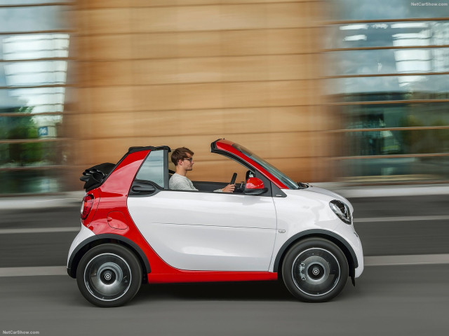 Smart Fortwo Cabrio фото