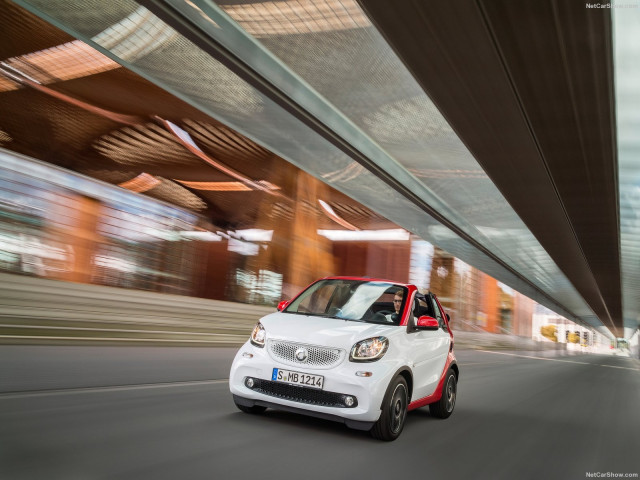 Smart Fortwo Cabrio фото