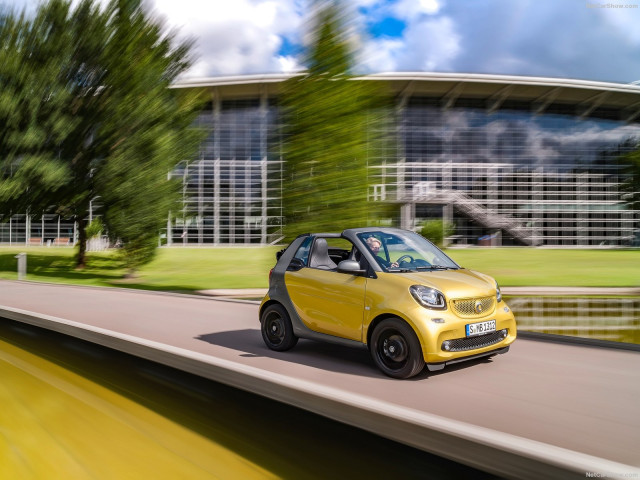 Smart Fortwo Cabrio фото