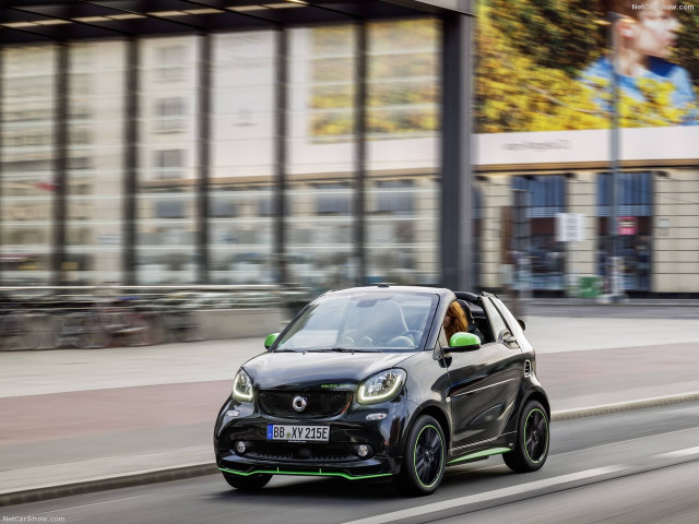 Smart Fortwo Cabrio фото