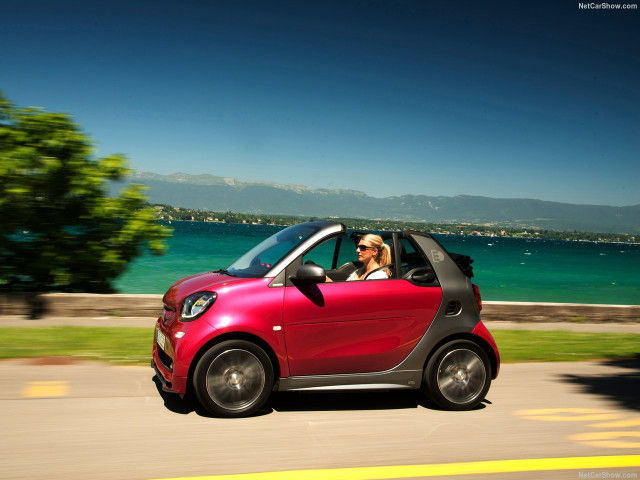 Smart Fortwo Cabrio фото