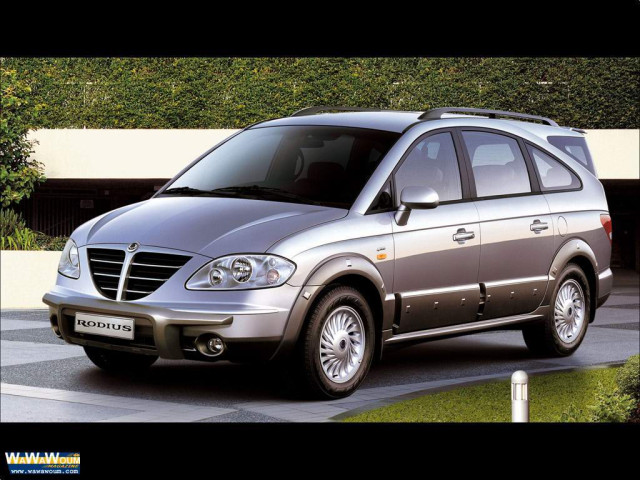 SsangYong Rodius фото