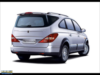 SsangYong Rodius фото