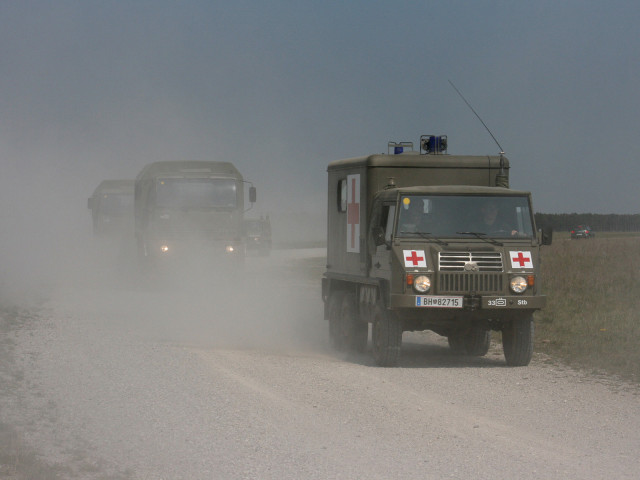 Steyr-Daimler-Puch Pinzgauer 718 фото