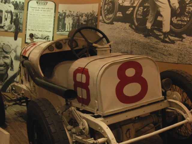 Stutz White Squadron Racer фото