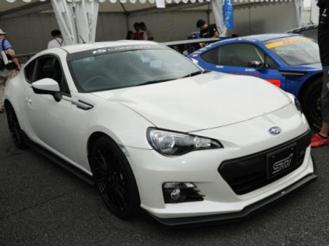 Subaru BRZ фото