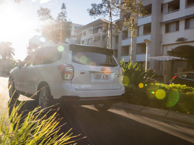 Subaru Forester фото