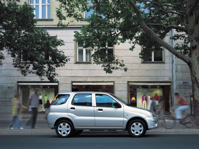 Subaru Justy фото