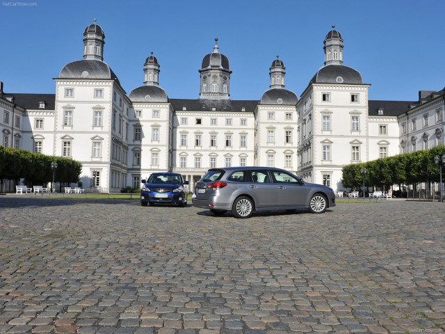 Subaru Legacy Tourer фото