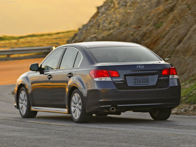 Subaru Legacy фото