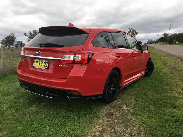 Subaru Levorg фото