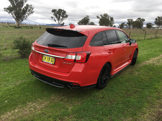 Subaru Levorg фото