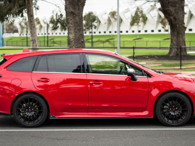 Subaru Levorg фото