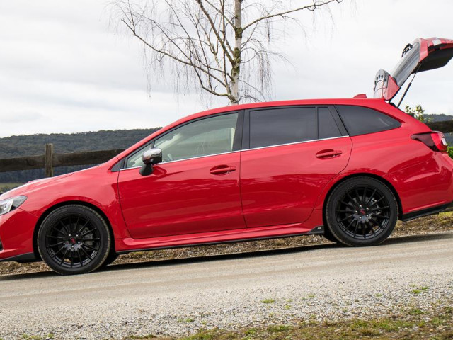 Subaru Levorg фото