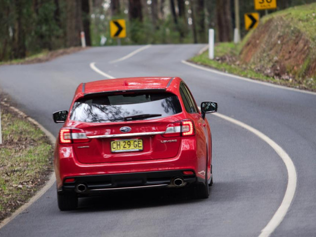 Subaru Levorg фото