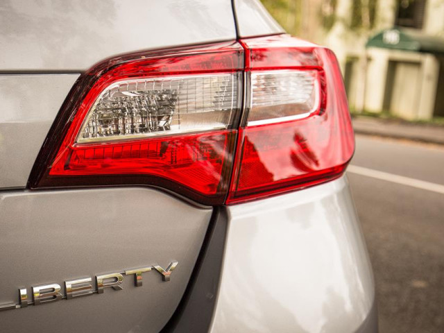 Subaru Liberty фото